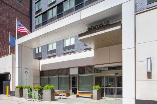 Element Times Square West - Housity