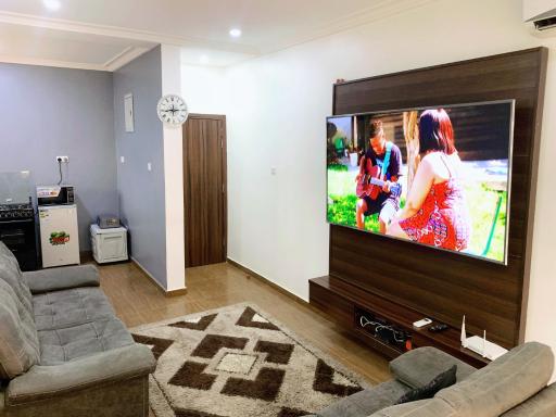 Cozy 1 bedroom Apt with Wifi, Security, serene estate - Housity