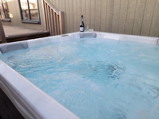 Silverwood Luxury Lodges & Bistro Barn - Housity