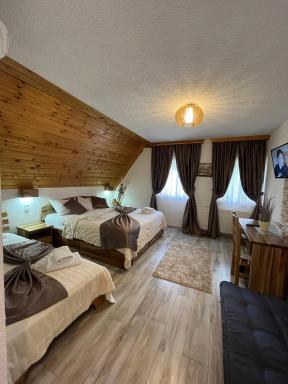 Rustic Inn River 2 - Housity