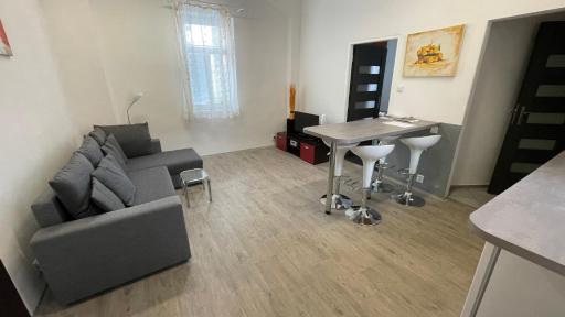 U Bývalé Pošty - Housity