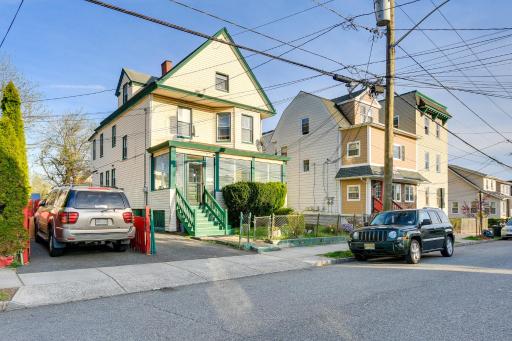 Cozy and Convenient West Orange Home - 16 Mi to NYC! - Housity
