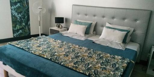 Madelon IV - Housity