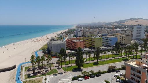 Apartament Sea View Paradise San Tommaso LIDO TRE ARCHI Fermo - Housity