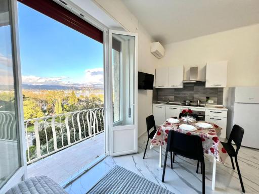 Cinque Terre & More - Affittacamere - Housity