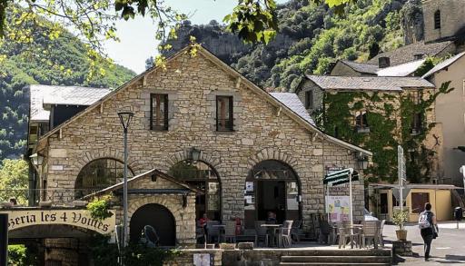 Hôtel-Bar l'Embarcadère - Housity