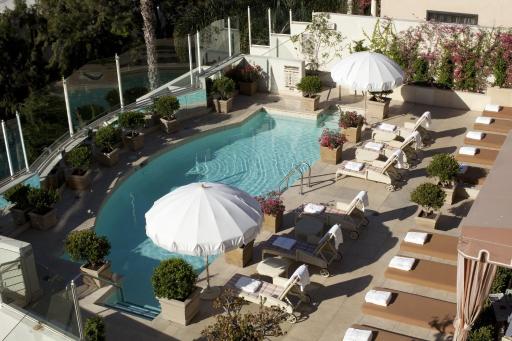 Sunset Tower Hotel - Housity