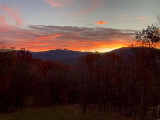 Roundhead_mountain_lodge - Housity