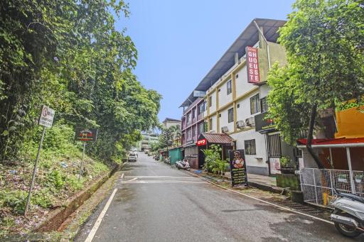 OYO 91029 Alfina's Guest House - Housity