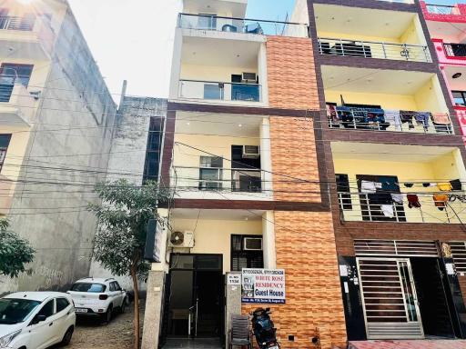 OYO Home White Rose Residency Near Omaxe Celebration Mall - Housity