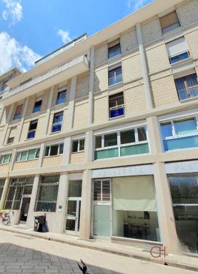 Central House - Housity