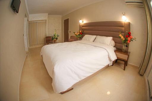 Hôtel Des Lilas - Housity