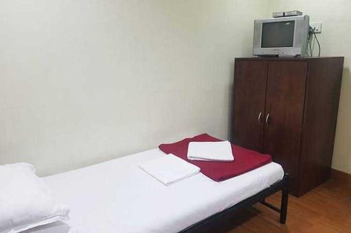 SPOT ON Sky Hotel - Housity