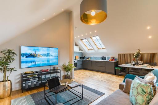 Oakfield Premier Apartments - Fast Wifi - 5 mins City Centre - Housity