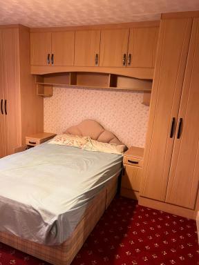 Whitby road house - Housity