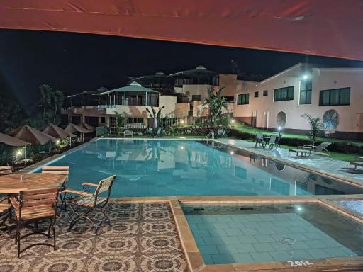 Lagoon Resort & Spa - Housity