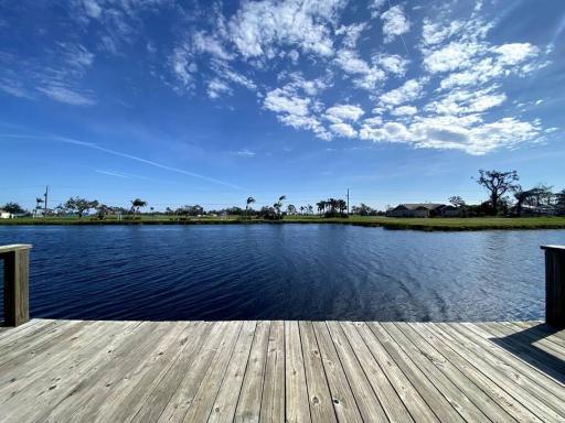 Beautiful Canal & Gulf Waterfront Home - Housity