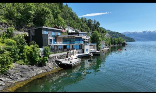 Panoramaresort in Hardangerfjord with boat to rent - Seaside Studio for 4 personer - Housity