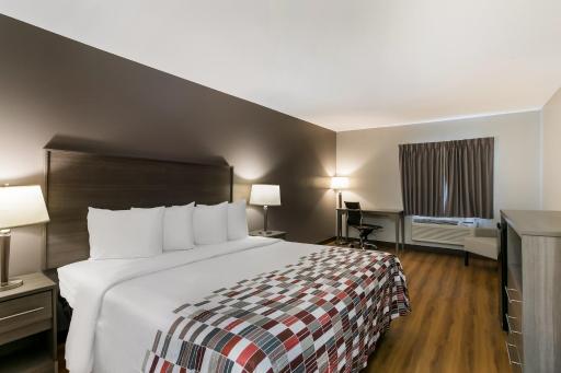 Red Roof Inn Denver - Housity