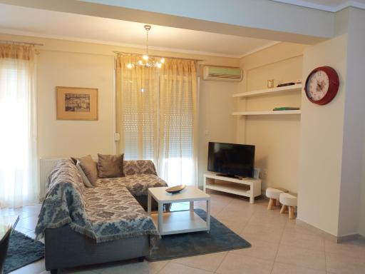 Tzikas apARTments - Housity