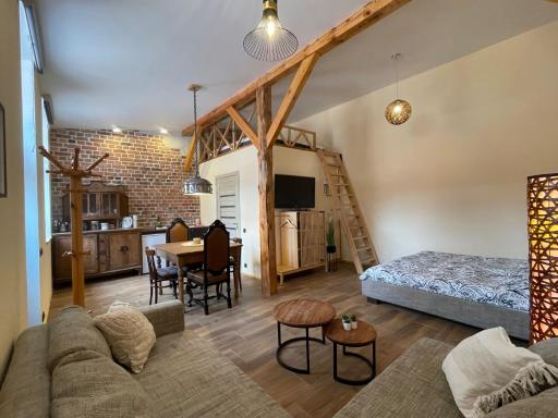 Karlsons Holiday - Housity