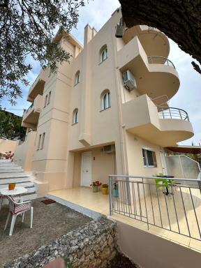 Anna House Dhermi - Housity