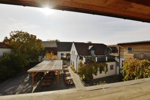 Weingut Zuschmann-Schöfmann - Housity