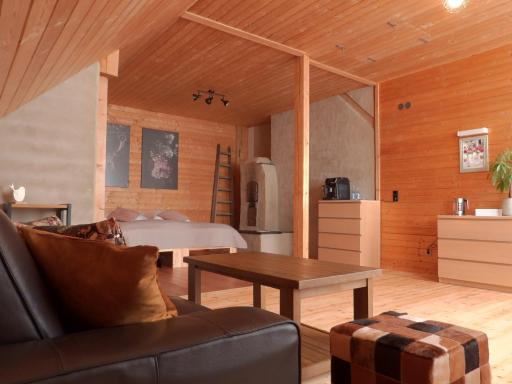 Susanna NEU mit Netflix - Housity