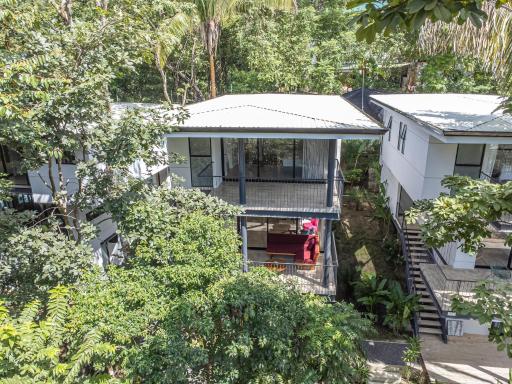 Surf Beachvilla Santa Teresa - walk-to-beach, huge yoga decks, 135 qm2 - Housity