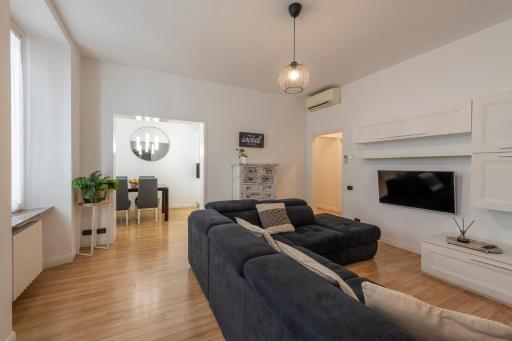 Boutique Apartment Porta Duomo, close to the lake! - Housity