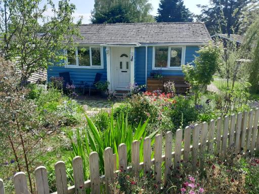 Charming Cabin near Snowdonia National Park - Housity