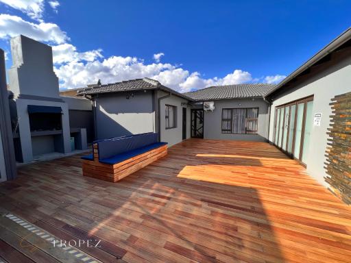 St Tropez Guest House - Housity