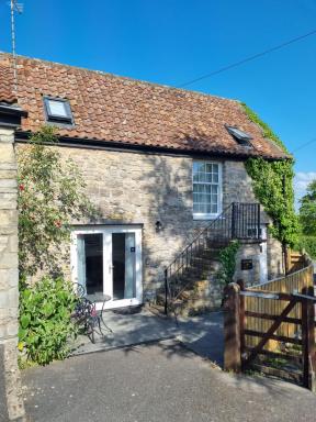 Wassail Barn Wedmore - Housity