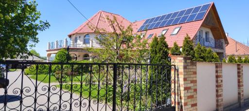 Village Garden Family Guest House - Housity