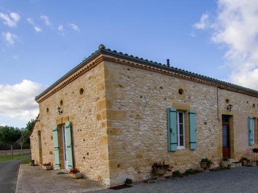 Maison de campagne avec cheminée, grand jardin et proximité sentiers de randonnée - FR-1-616-181 - Housity