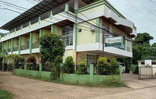 Westville Tourist Inn - Housity