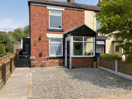 Adlington Cottage, Lancashire - Housity
