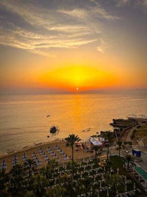 Silver Sands Beach Hotel - Housity