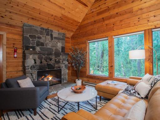 Creekside Cottage - Housity