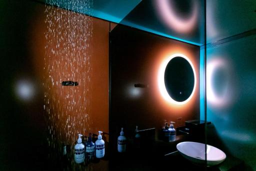 YOTEL Manchester Deansgate - Housity