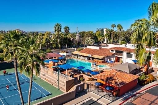 Scottsdale Camelback Resort - Housity