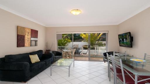 Blue Haven Short Walk To Beach, Shops, Cafes Accom Holidays - Housity