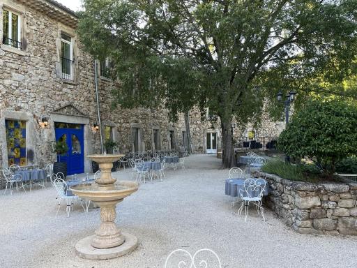 Logis Hôtel Restaurant Le Domaine de l'Eau Vive - Housity
