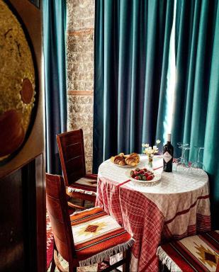 Hotel Iliria - Housity