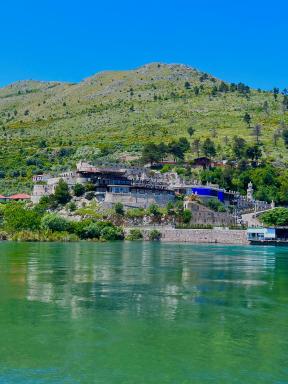 Hotel Iliria - Housity