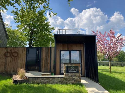 Tiny House - Luxury Cottage - Housity