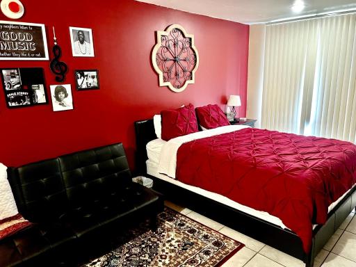 Affordable 1 Bedroom Studio Apartment - Housity
