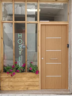 Hostel Bretema - Housity