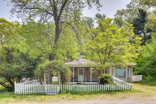 Gary Cottage with Outdoor Dining Areas - Near Beach! - Housity