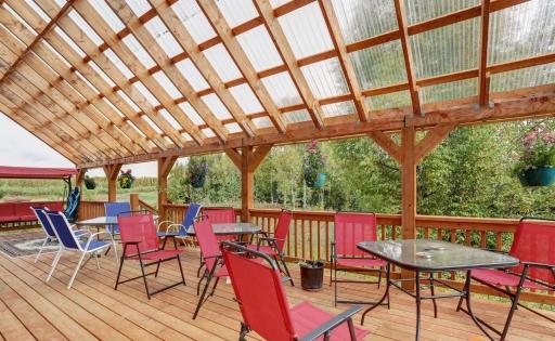 Falcon's Nest Bed and Breakfast - Housity